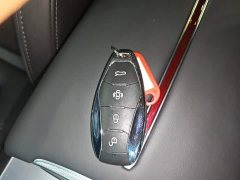 Hongqi HS7 PHEV 2.0T PHEV four-wheel drive Qichang version 6 seats - фото 9