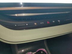 Hongqi EH7 2025 600 Smart Select Edition - фото 13