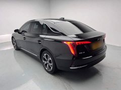 Hongqi E-QM5 Facelift Basic Travel Edition - фото 5
