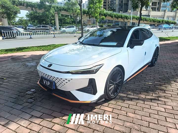 Changan UNI-V 1.5T Prestige Edition - автомобиль из Китая