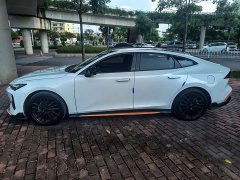 Changan UNI-V 1.5T Prestige Edition - фото 3