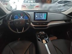 Hongqi E-QM5 610km PLUS - фото 10