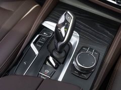 BMW 5 Series 530Li leading M sports package - фото 17
