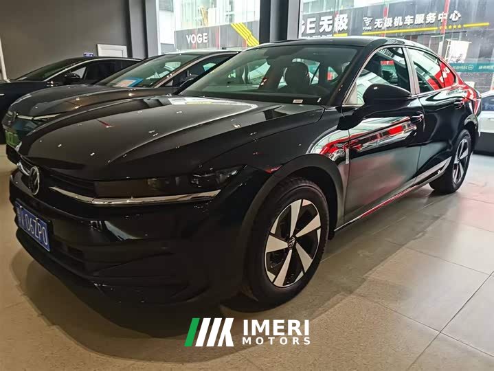 Volkswagen Magotan 300TSI Exclusive Edition - автомобиль из Китая