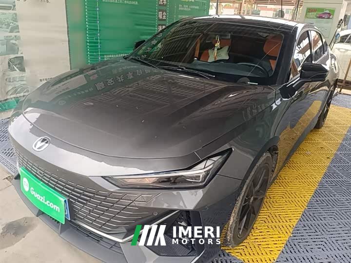 Changan UNI-V 2022 1.5T ZunGui Edition - автомобиль из Китая