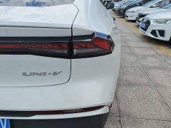 Changan UNI-V 1.5T premium - фото 8