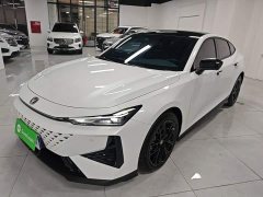 Changan UNI-V 1.5T premium - фото 2