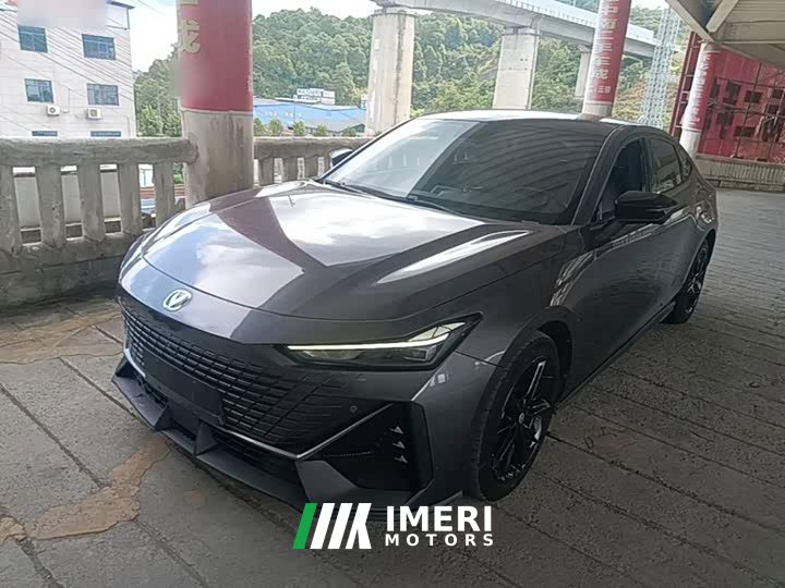 Changan UNI-V 1.5T premium - автомобиль из Китая