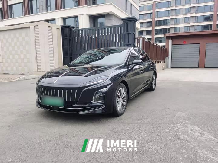 Hongqi E-QM5 560km PLUS - автомобиль из Китая