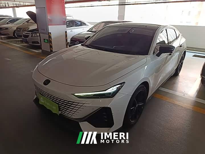 Changan UNI-V 1.5T premium - автомобиль из Китая