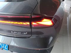 Changan UNI-V 2023 1.5T Prestige Edition - фото 8