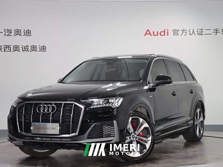 Audi Q7 55 TFSI quattro S line Sport - автомобиль из Китая