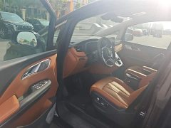 Hongqi HQ9 PHEV 2.0T AWD Business Edition - фото 16