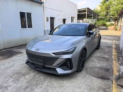 Changan UNI-V 1.5T premium - фото 1