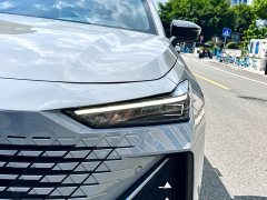 Changan UNI-V 1.5T premium - фото 4