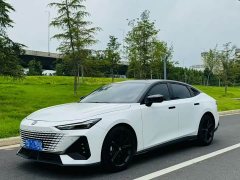 Changan UNI-V 1.5T premium - фото 1