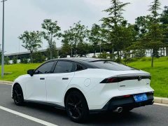 Changan UNI-V 1.5T premium - фото 9
