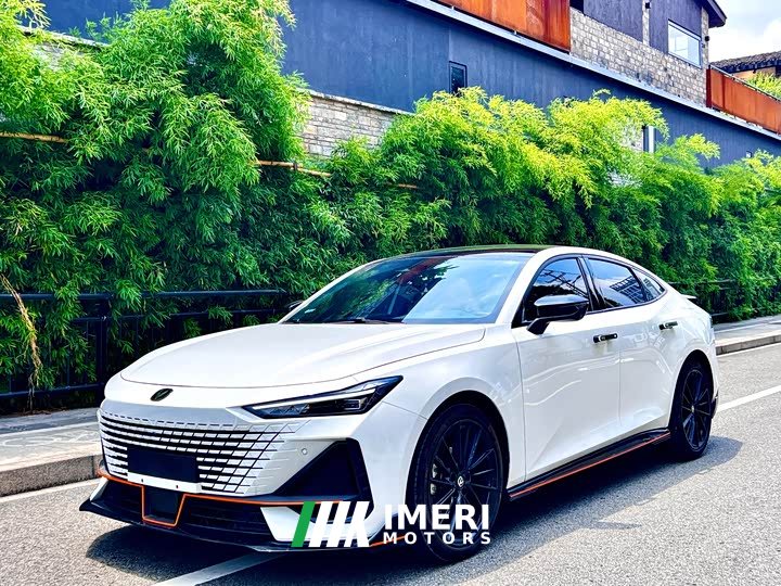 Changan UNI-V 2023 1.5T sports version