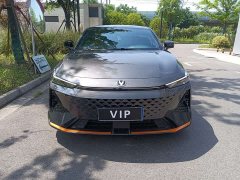Changan UNI-V 2024 1.5T noble sports - фото 2