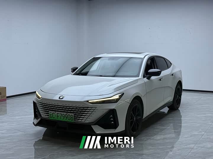 Changan UNI-V Smart iDD Smart iDD 1.5T 113km smart fun - автомобиль из Китая