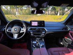 BMW 5 Series 530Li Leading M Sports Package - фото 12