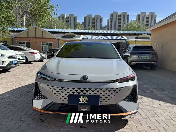 Changan UNI-V 1.5T noble sports - автомобиль из Китая