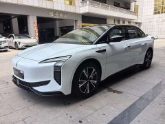 Hongqi EH7 2024 640 Pro four-wheel drive version - фото 1