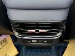 Hongqi HS3 2.0T four-wheel drive promising version - фото 11