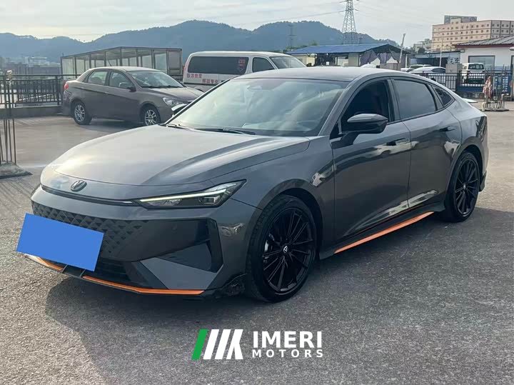 Changan UNI-V 1.5T noble sports - автомобиль из Китая