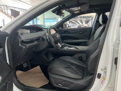 Changan UNI-V 1.5T premium - фото 4