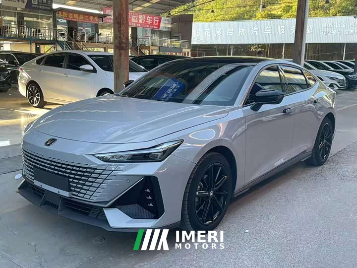 Changan UNI-V 1.5T premium - автомобиль из Китая
