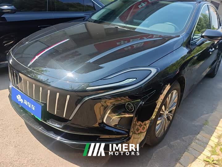 Hongqi E-QM5 610km PLUS - автомобиль из Китая