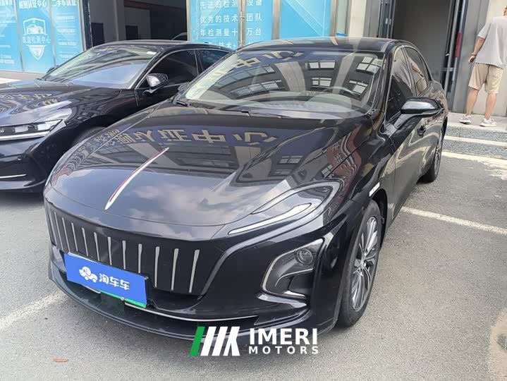 Hongqi E-QM5 610km PLUS - автомобиль из Китая