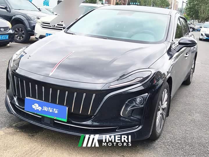 Hongqi E-QM5 610km PLUS - автомобиль из Китая