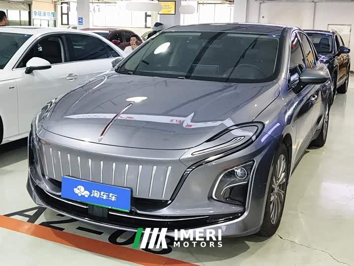 Hongqi E-QM5 610km PLUS - автомобиль из Китая
