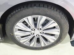 Hongqi E-QM5 610km PLUS - фото 6