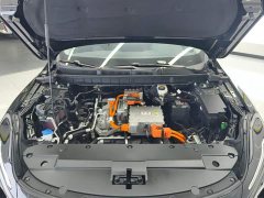 Hongqi E-QM5 2023 facelift basic travel version - фото 10