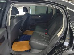 Hongqi E-QM5 2023 facelift basic travel version - фото 11
