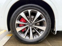 Li Auto ONE Extended-Range 6-Seater - фото 5