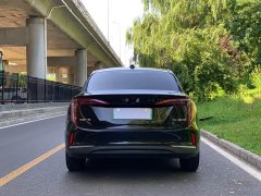 Hongqi E-QM5 basic travel version - фото 6