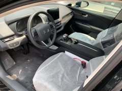Hongqi E-QM5 Edition 5 - фото 13