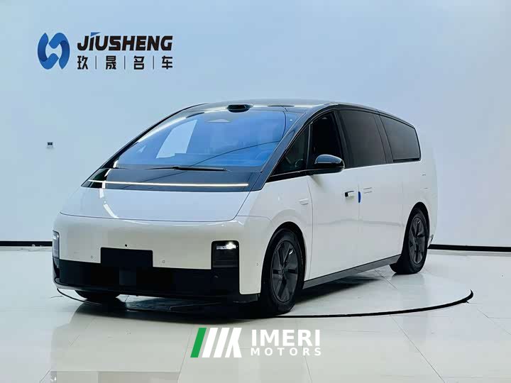 Li Auto Ideal MEGA Home Family Special Edition - автомобиль из Китая