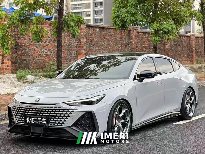 Changan UNI-V 2022 2.0T sharp version - автомобиль из Китая