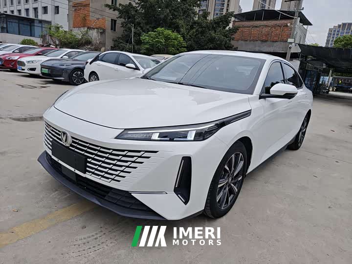 Changan Yida Blue Whale NE 1.5T GDI DCT flagship - автомобиль из Китая