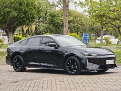 Changan UNI-V 1.5T premium - фото 3