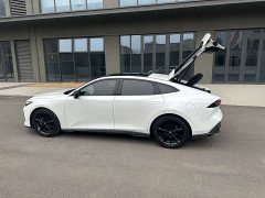 Changan UNI-V 2022 1.5T premium - фото 9