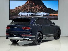Bentley Bentayga 4.0T V8 long wheelbase version - фото 4