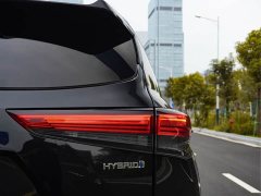 Toyota Crown Lufang 2021 2.5L HEV four-wheel drive flagship version - фото 2