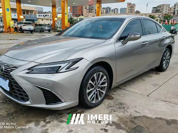 Lexus ES 200 Premium Edition