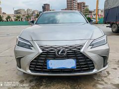 Lexus ES 200 Premium Edition - фото 2